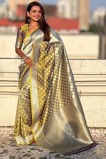 Stunning Banarasi Silk Saree with Subtle Design & Silver Zari Weaving S0099