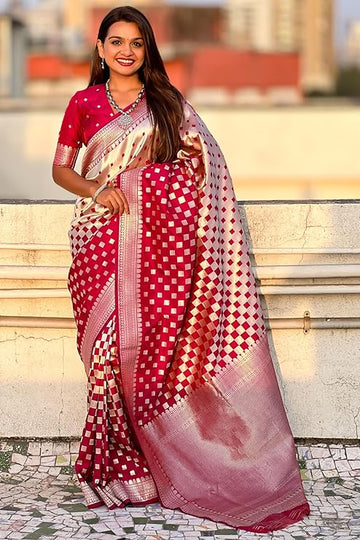 Stunning Banarasi Silk Saree with Subtle Design & Silver Zari Weaving S0102