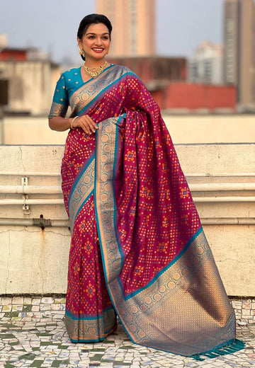 Graceful Banarasi Soft Silk Saree – Minimal Look, Luxurious Copper Zari S0090