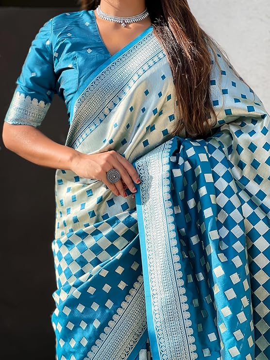 Stunning Banarasi Silk Saree with Subtle Design & Silver Zari Weaving S0101