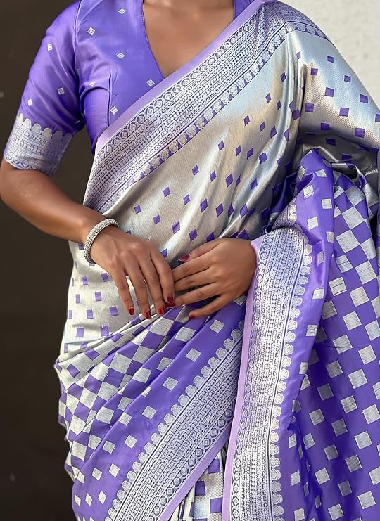 Stunning Banarasi Silk Saree with Subtle Design & Silver Zari Weaving S0103