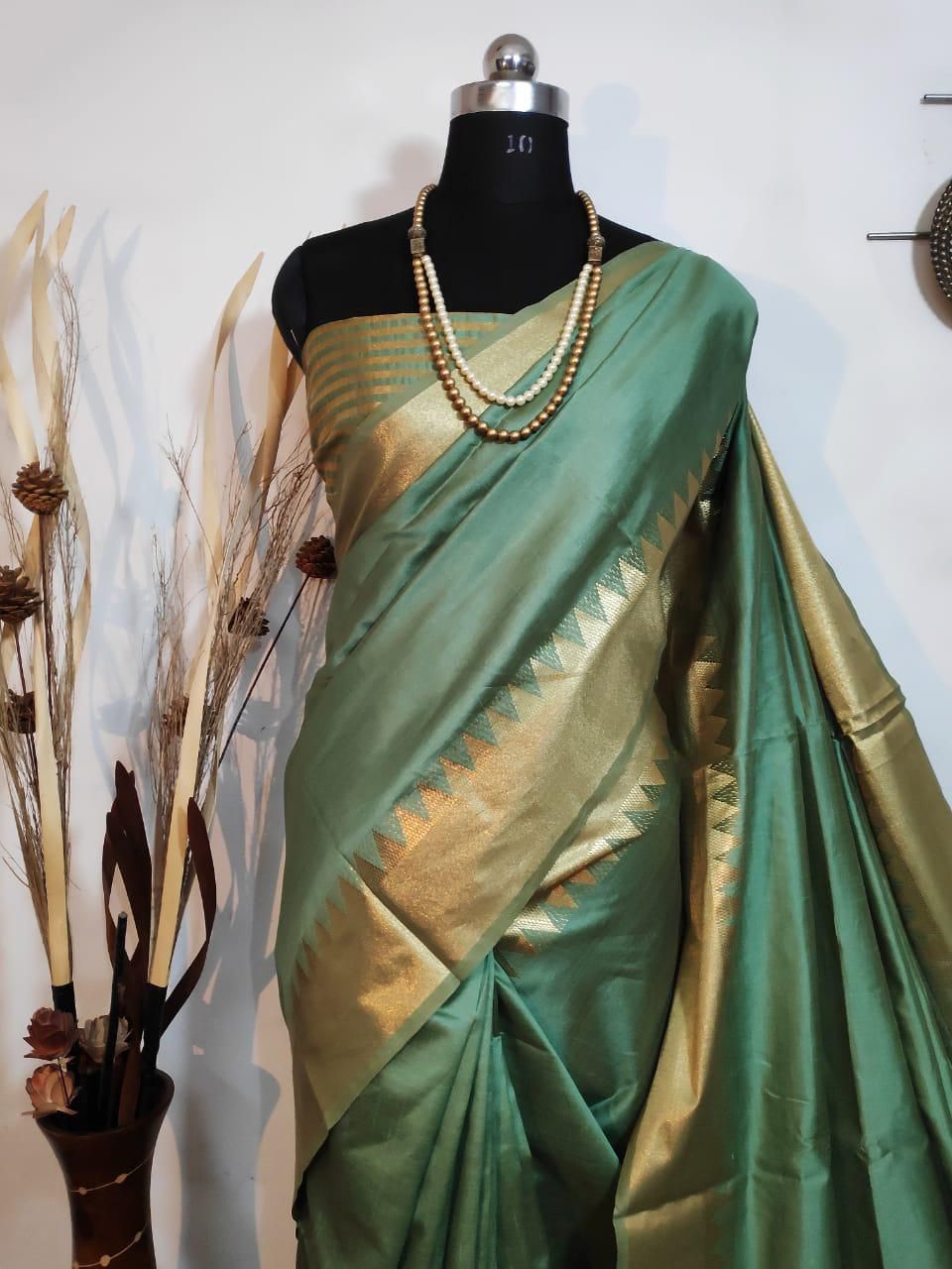 Assam Silk Weaving Saree with Zari Temple Border S0122