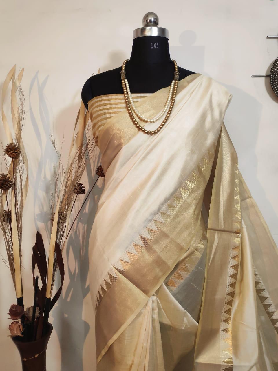 Assam Silk Weaving Saree with Zari Temple Border S0122