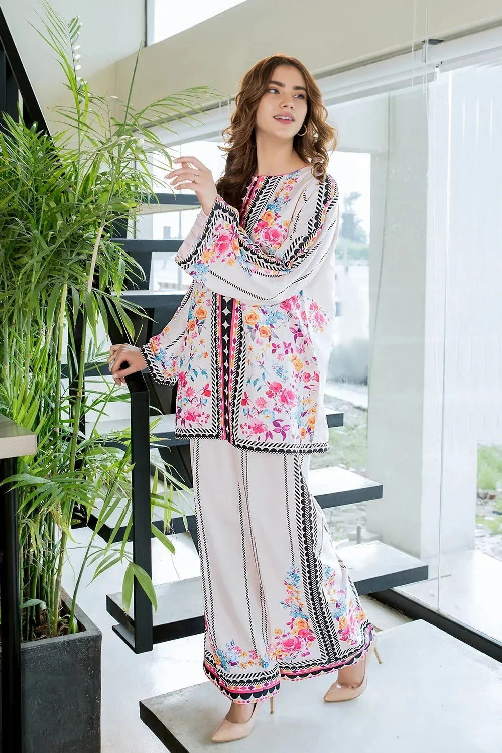 elegant white floral co-ord set C004