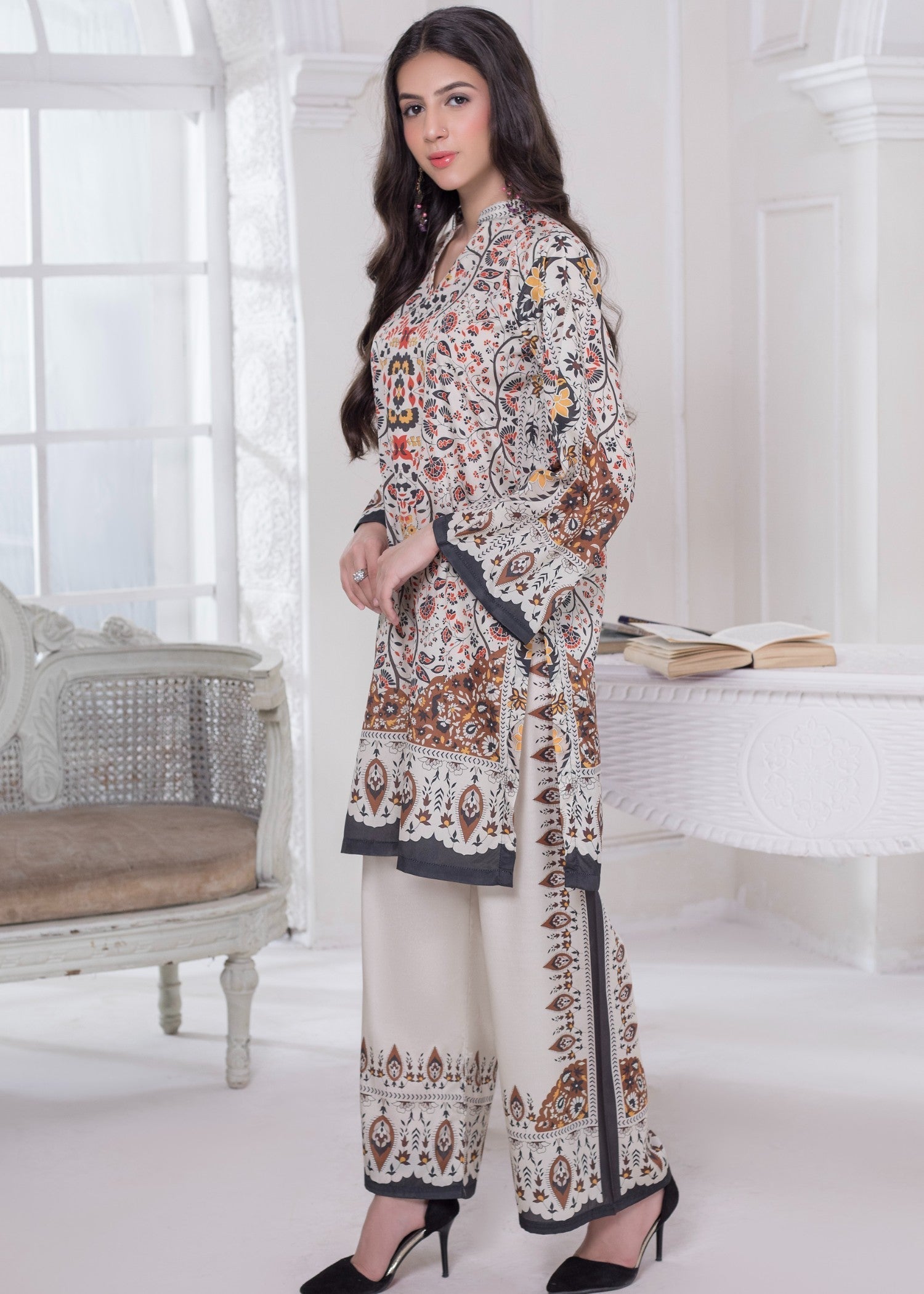 girl wearing a Printed Co-ord Set side pose
