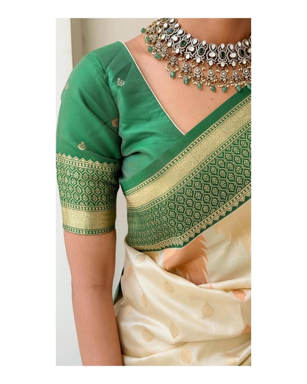Elegance Look Banarasi Soft Silk Saree S0072