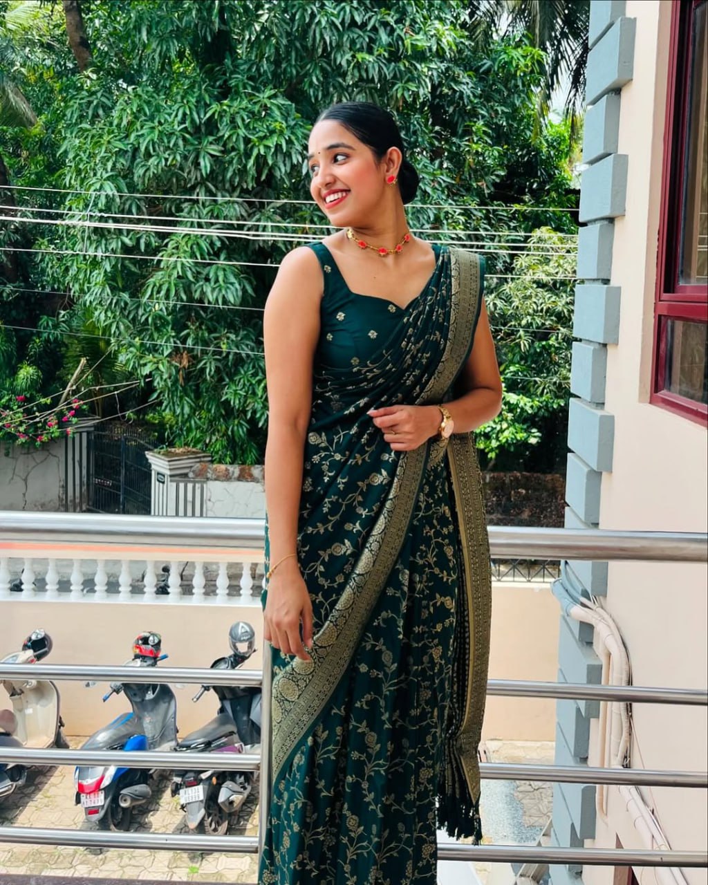 Elegant Banarasi Soft Silk Saree in Stunning Color with Copper Zari Work S0077