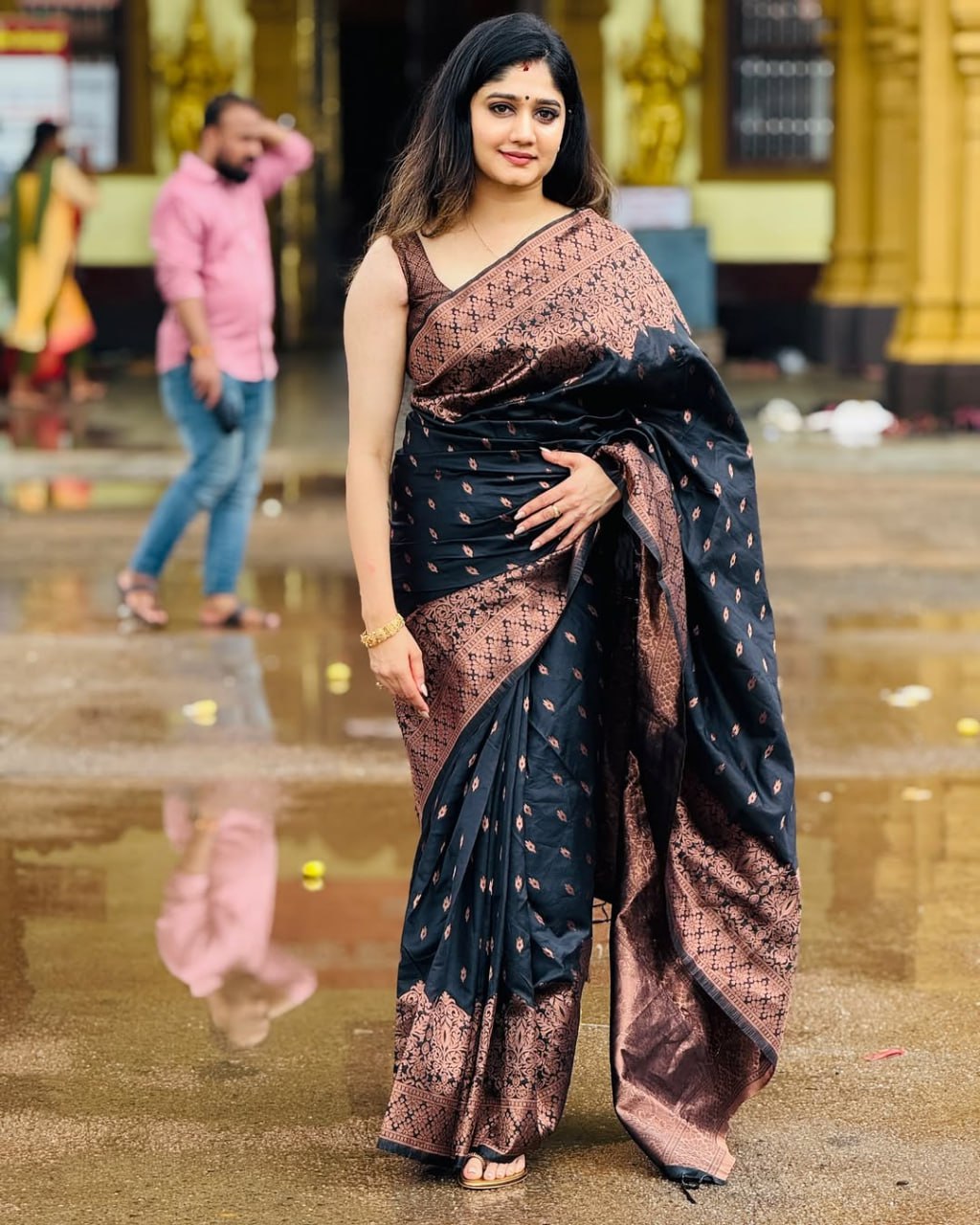 Designer Kanjivaram Silk Saree with Elegant Copper Zari Detailing S0078