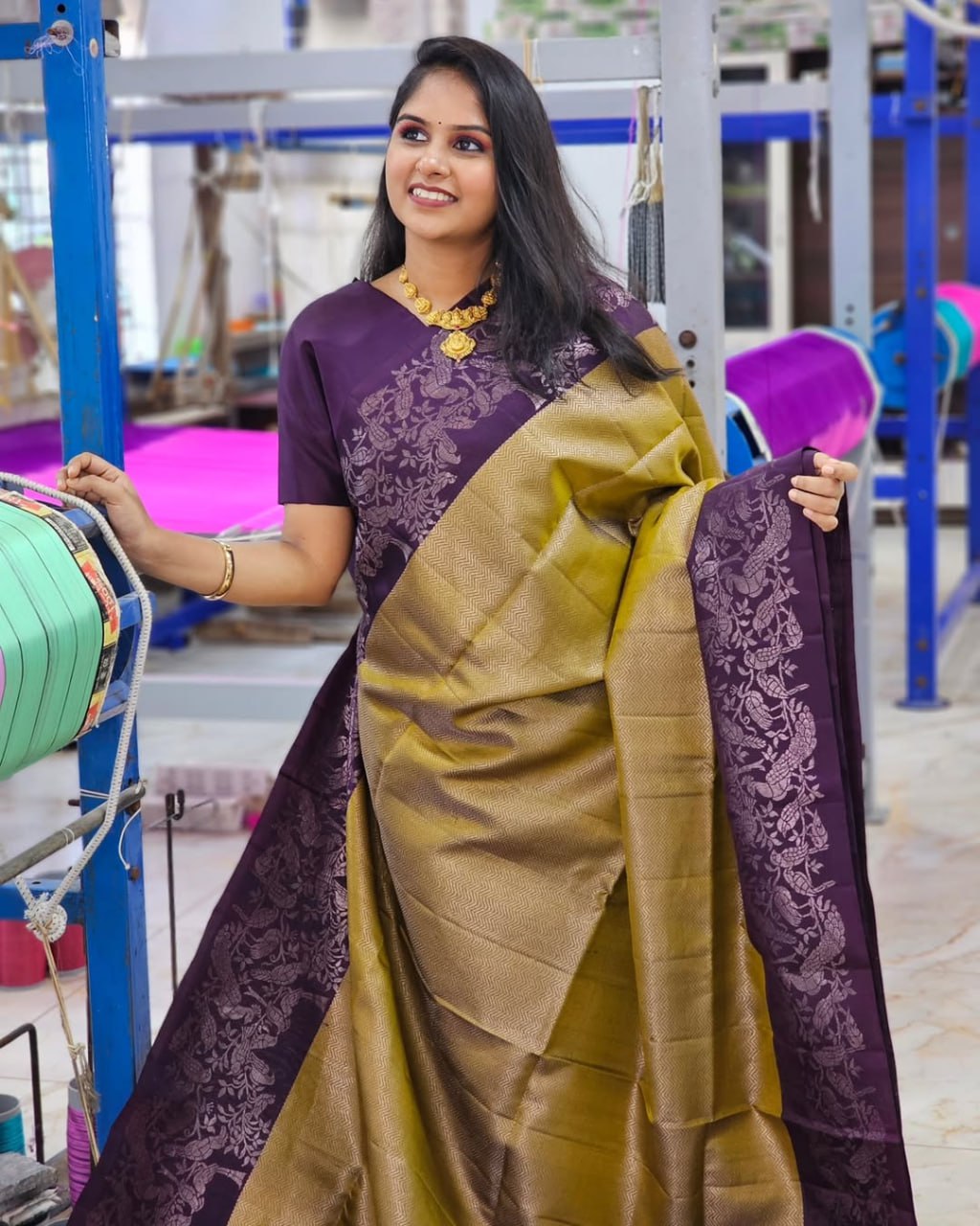 Graceful Banarasi Soft Silk Saree – Minimal Look, Luxurious Copper Zari S0082