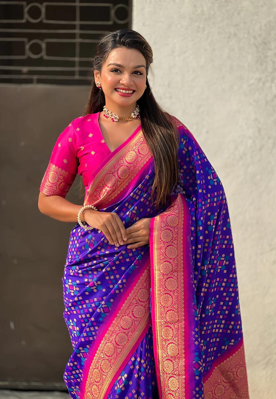 Graceful Banarasi Soft Silk Saree – Minimal Look, Luxurious Copper Zari S0088