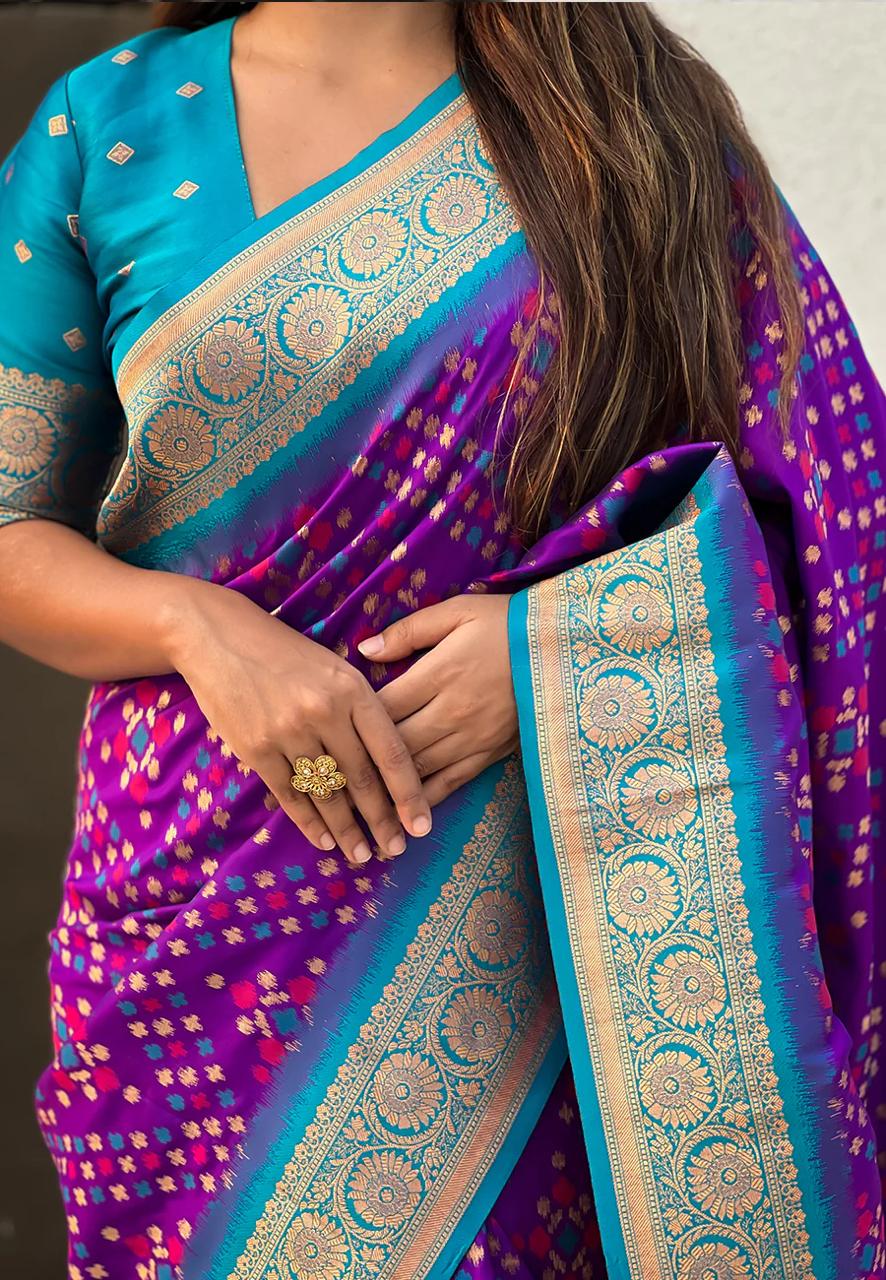 Graceful Banarasi Soft Silk Saree – Minimal Look, Luxurious Copper Zari S0091